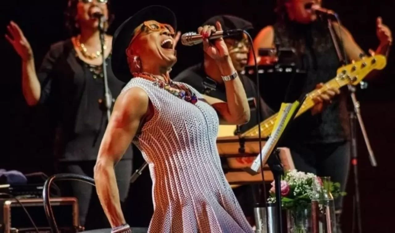 Cazın efsanevi sanatçısı Dee Dee Bridgewater Türkiye konseri için hazırlanıyor!