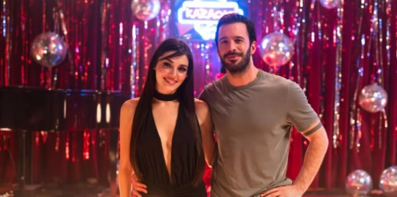 Başrolleri Hande Erçel ve Barış Arduç olan "Aşkı Hatırla Dizisinin İlk Fragmanı Yayınlandı!