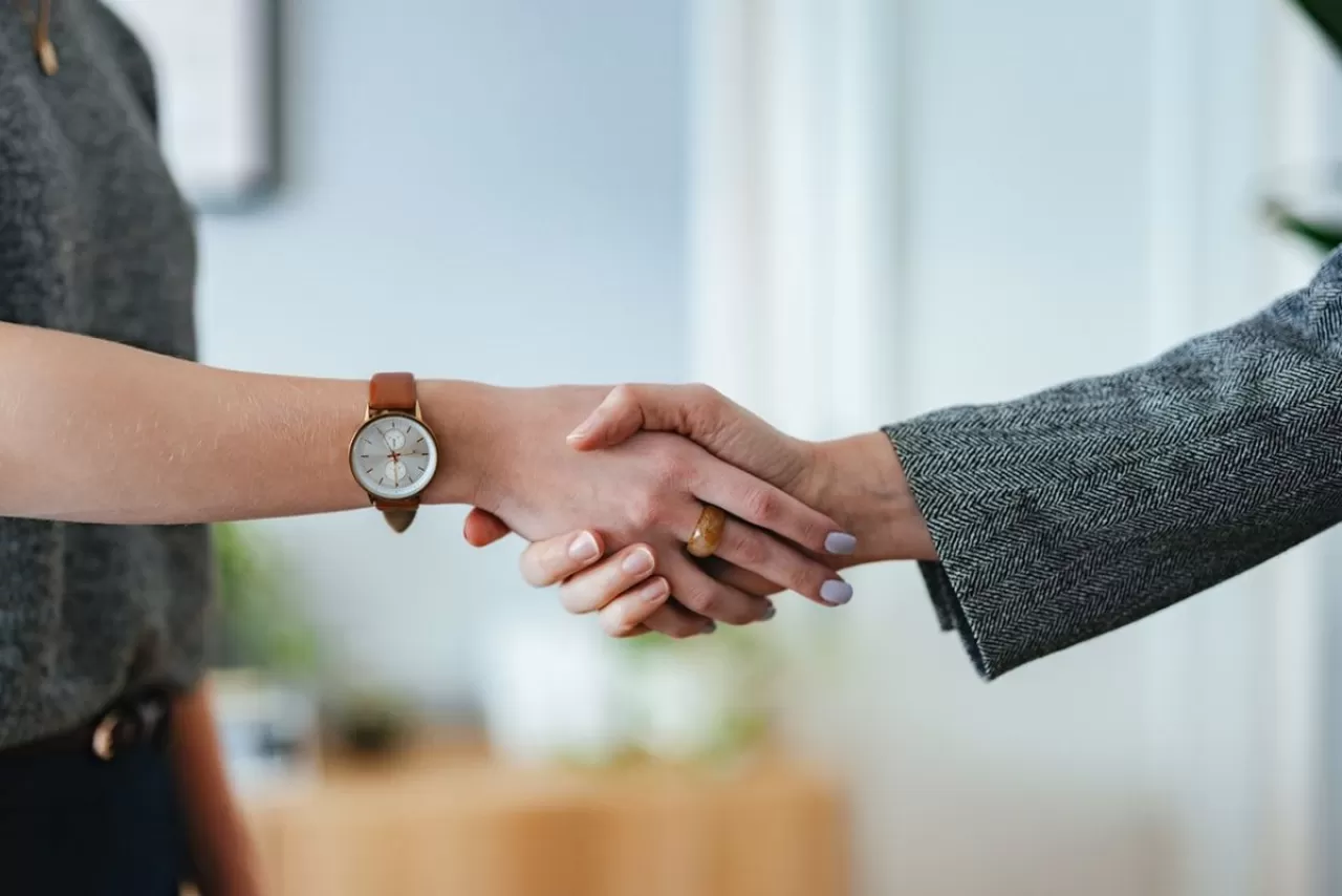 Güvenilir mi Değil mi? İşte Birine Güvenebileceğinizi Anlamanın Yolları