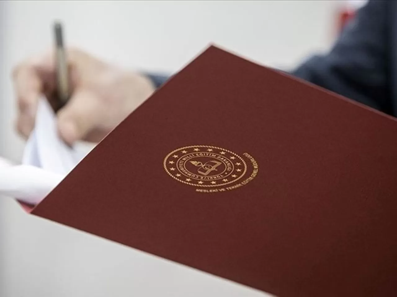 Evde Eğitim Hizmetleri Rehberi Öğrencilere Yön Verecek