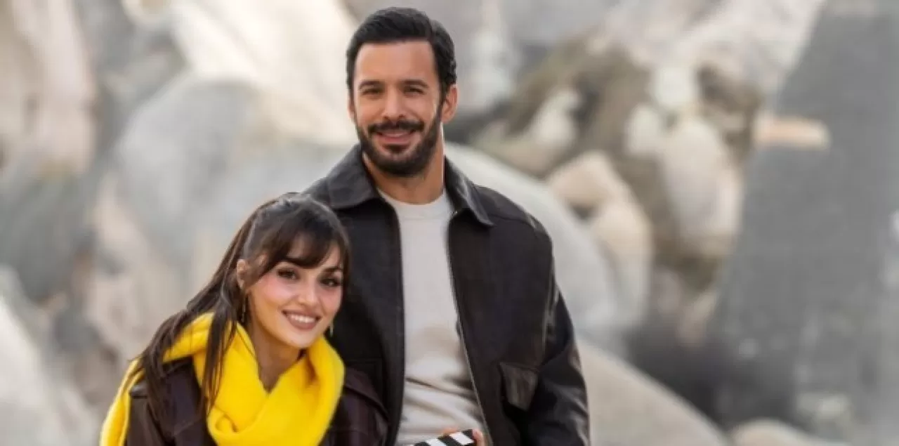 Hande Erçel ve Barış Arduç, "Queen Of Tears" için bir araya geliyor!