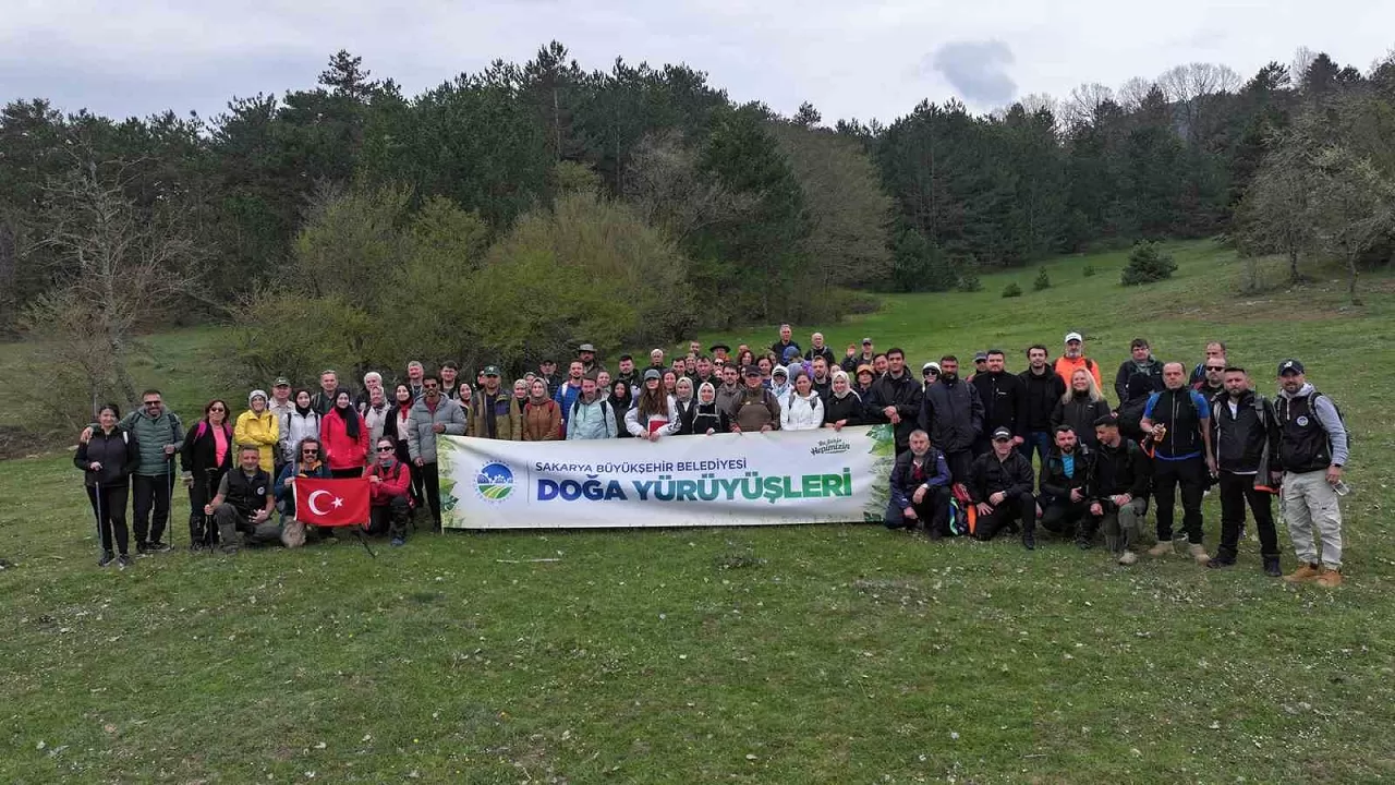 Sakarya Büyükşehir Belediyesi tarafından düzenlenen Doğa Yürüyüşleri etkinliği başladı.