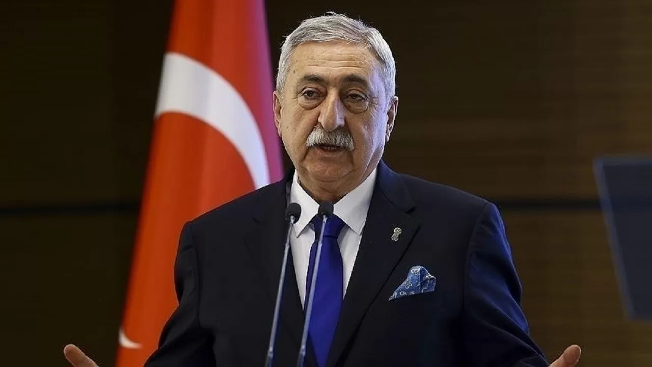TESK Başkanı Bendevi Palandöken'ın açıklamasına göre, esnafın borcu olmamasına rağmen krediye erişememesi endişe verici.