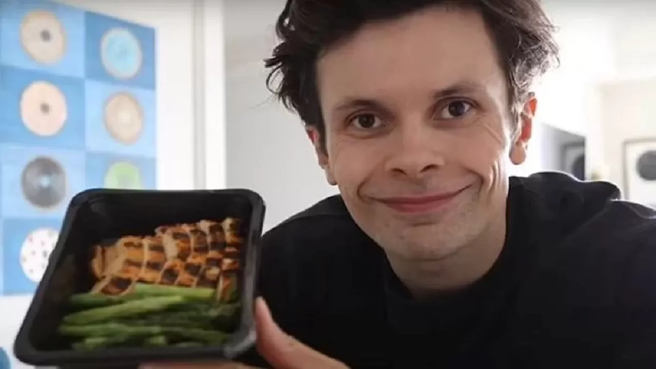 Kanadalı YouTuber'ın 100 Saatlik Hızlı Diyeti: Kilo Kaybı Fırsatı mı, Sağlık Riski mi?