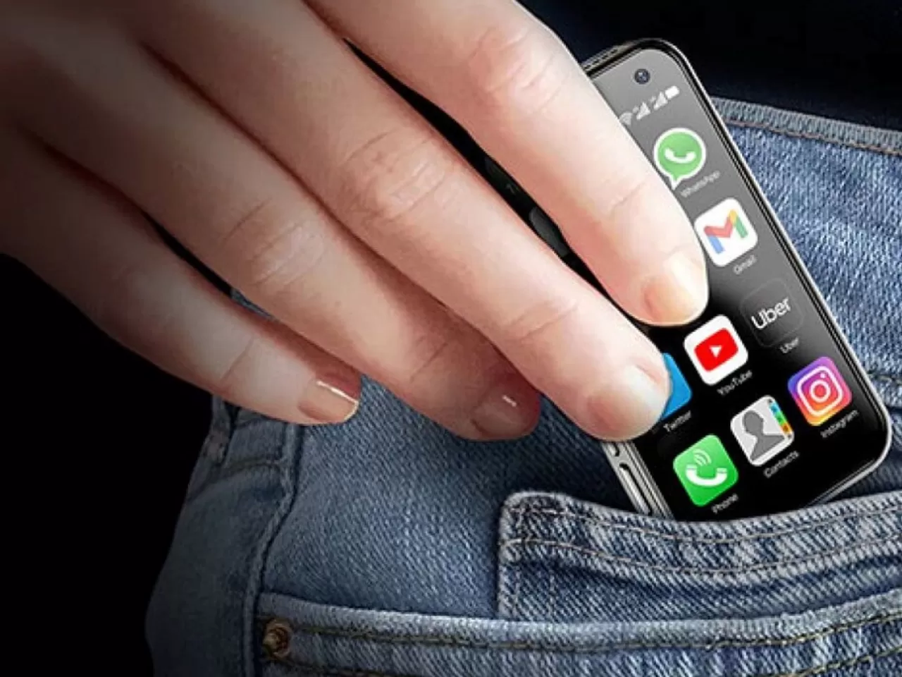 Kredi Kartı Büyüklüğünde Yeni Bir Akıllı Telefon Geliştirildi!