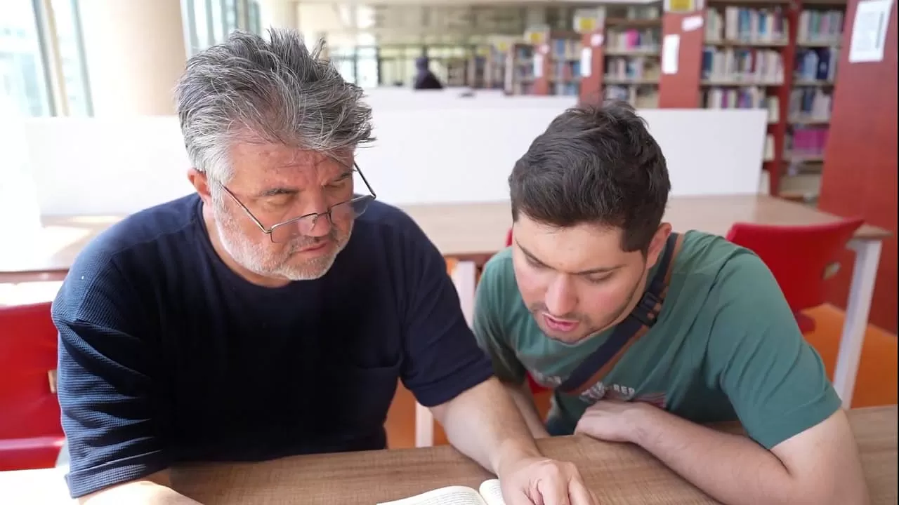 Yükseköğretim Kurulu Başkanı Özvar, Uşaklı Asperger Sendromlu Egemen ve babasının eğitim mücadelesini duyurdu.