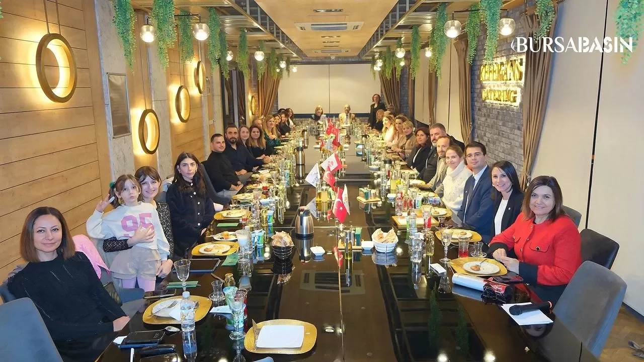 İftar programında iş dünyası temsilcileri ile iletişim sektörü bir araya geldi.