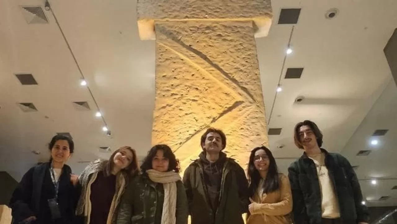 Seçilen 12 Arkeoloji öğrencisi keşif gezileriyle kültürel mirası keşfediyor