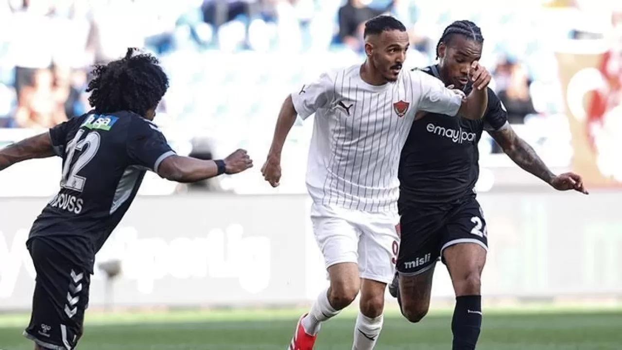 Hatayspor, Süper Lig'in 9. haftasında evinde Sivasspor'u 3-2 mağlup etti. Maçta atılan goller ve yaşanan heyecan dolu anlar izleyenleri ekranlara kilitledi.