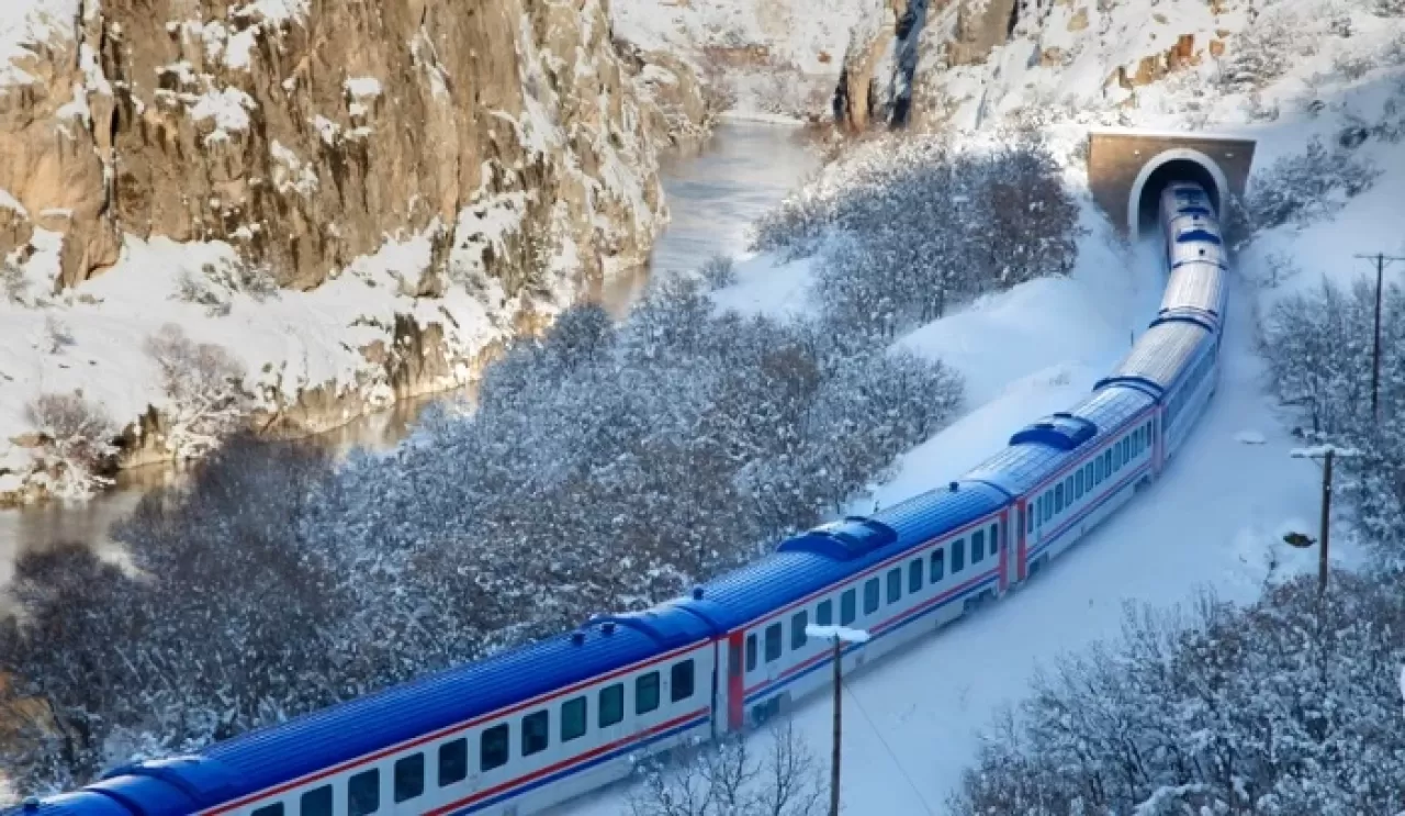 Diyarbakır'ın Turistik Treni, Hafta Sonu Seferine Başlıyor!