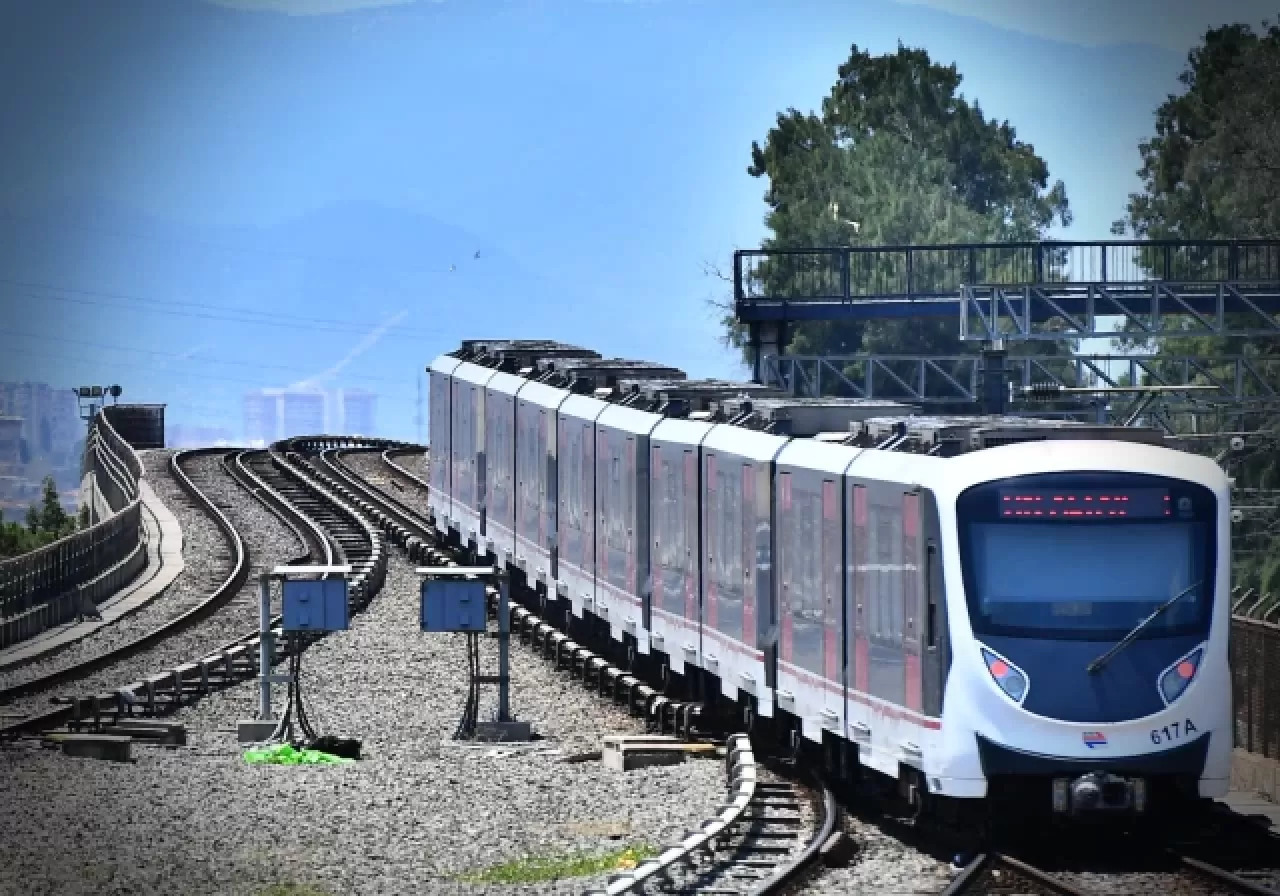 İzmir Konak Tramvayı'nda Meydana Gelen Teknik Arıza Nedeniyle Seferler Sınırlı Alanda Sürüyor
