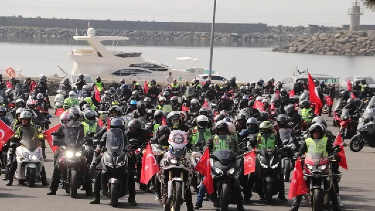 Tekirdağ'da Turizm Haftası etkinlikleri kapsamında gerçekleştirilen motosiklet turu büyük ilgi gördü.