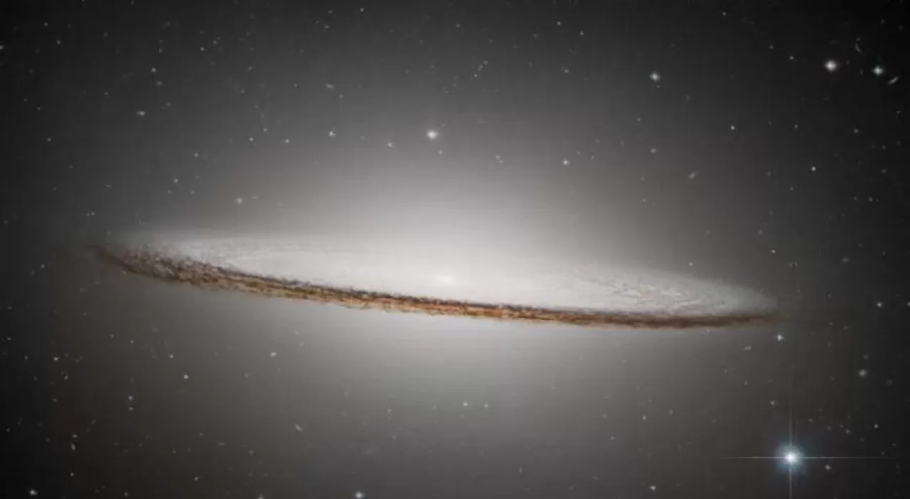 Hubble’dan Kozmik Ziyafet: Şapka Galaksi’sinden Yeni Kareler