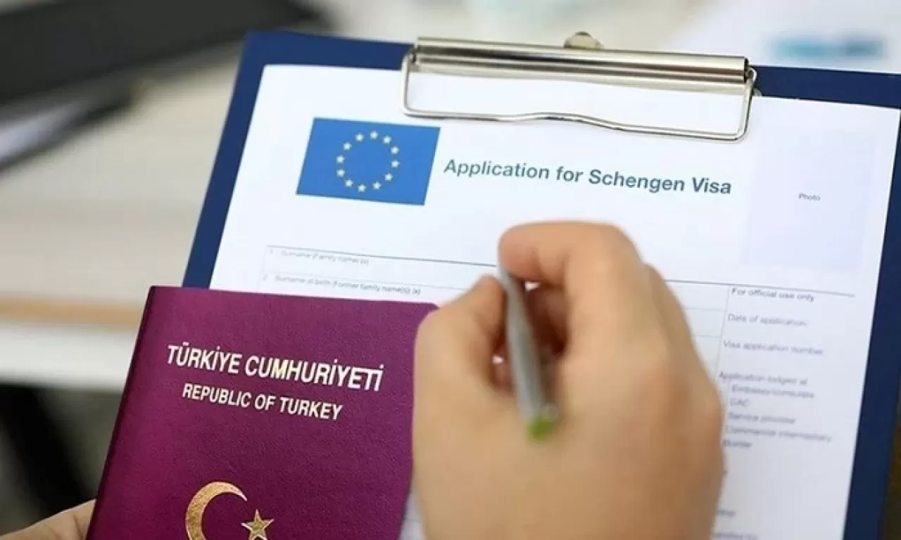 Suudi Arabistan, Schengen Bölgesi'ne Vize İstemeden Girebiliyor, Türkiye İse Vize Alamakta Zorlanıyor!