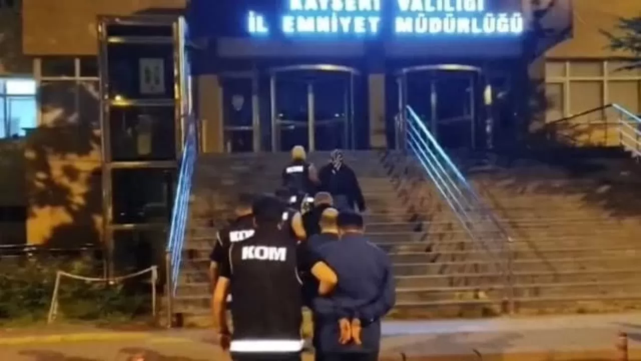Hac ve umre organizasyonu adı altında yapılan dolandırıcılıkla 60 milyon TL çalındı.