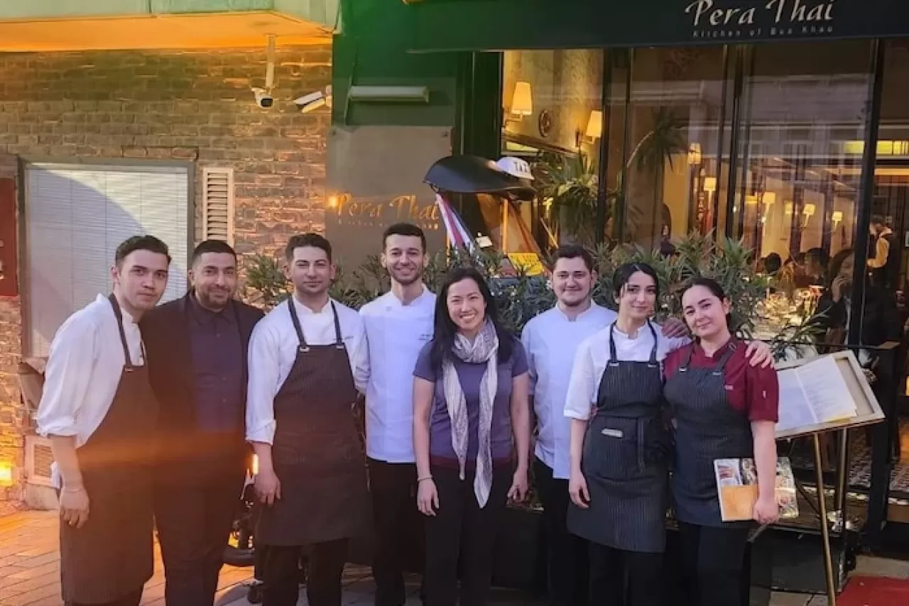 Tayland'ın tanınmış şefi Pailin Chongchitnant, İstanbul'daki Pera Thai restoranını övgüyle değerlendirdi.