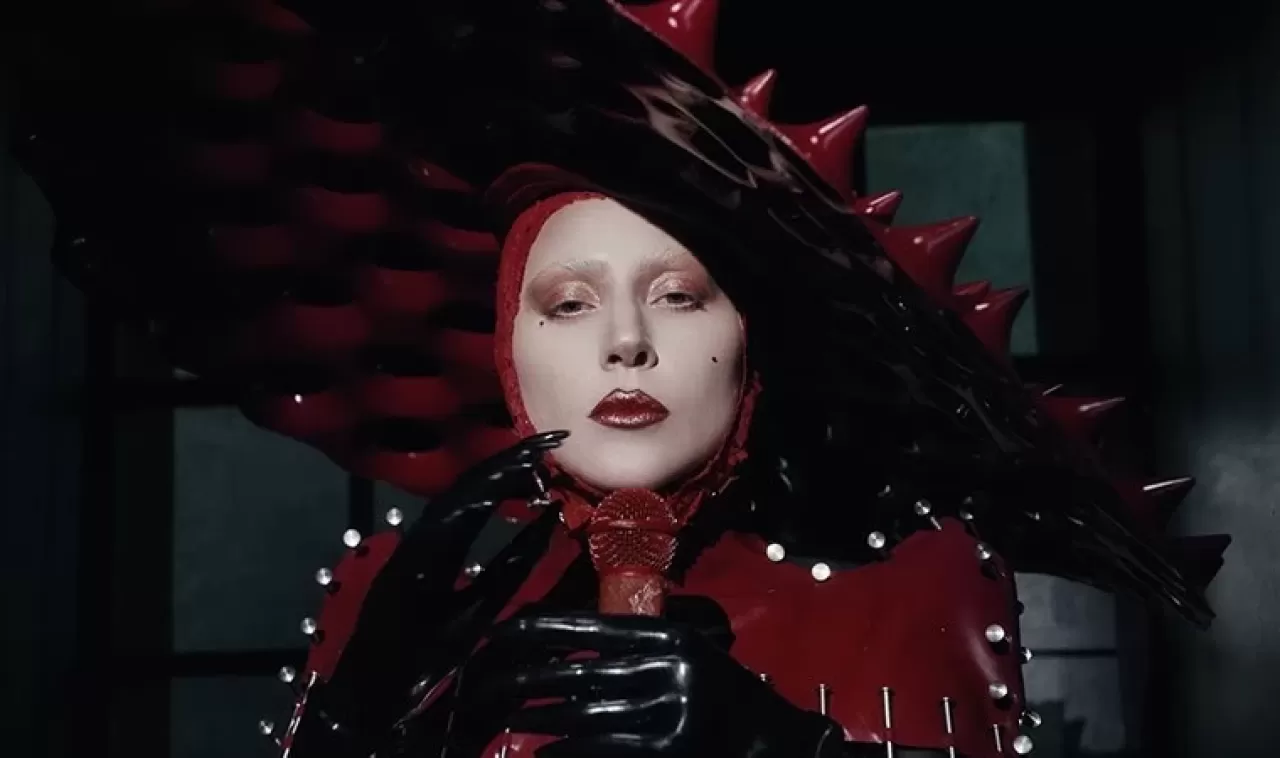 Müzikseverlerden Büyük İlgi: Lady Gaga’nın Ücretsiz Konserini Milyonlar İzledi