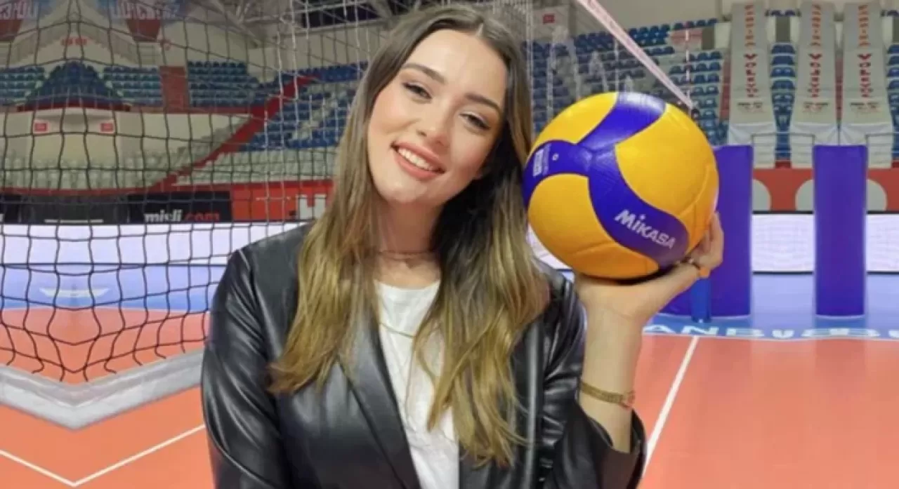 Milli voleybolcu Zehra Güneş takım gecesine katıldı. Gecede tarzıyla çok beğenildi