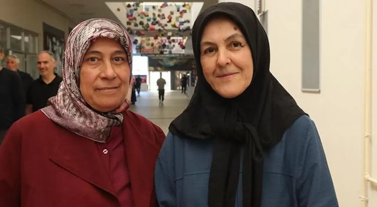 Lise Dostluğu Dünürlükle Devam Etti: Şimdi Aynı Üniversitedeler