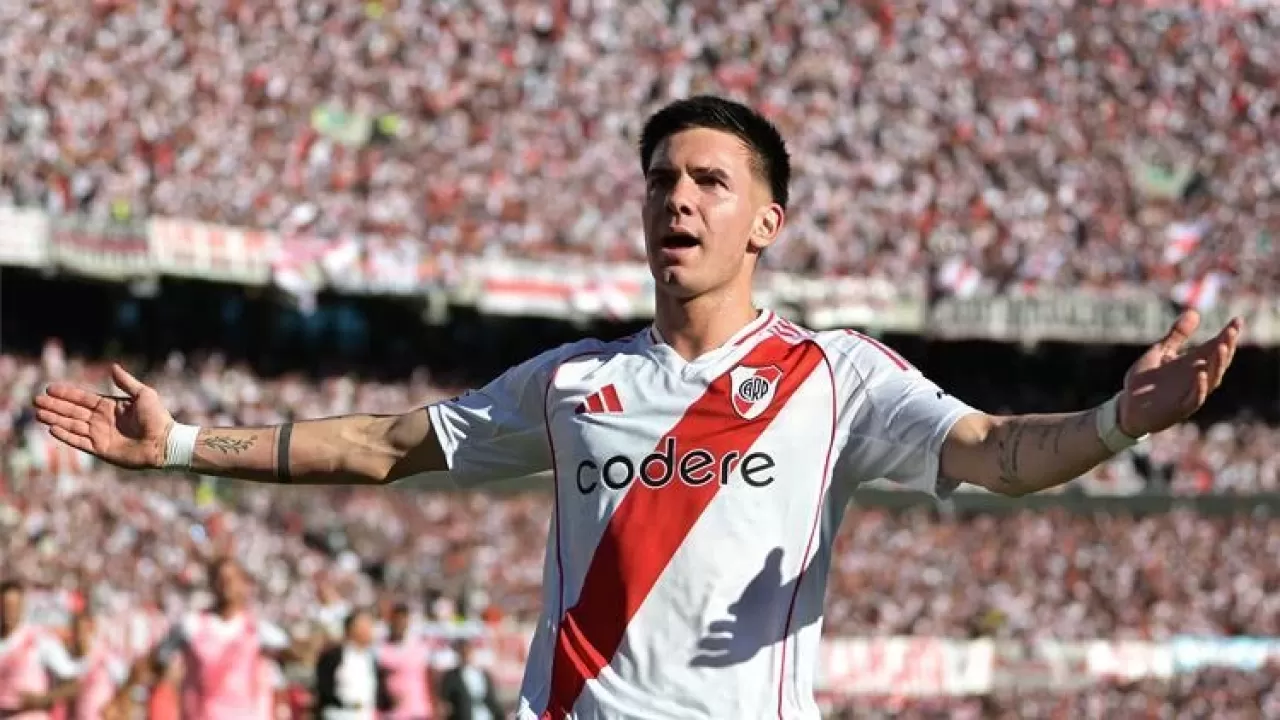 Real Madrid, River Plate'den sürpriz transferi gerçekleştirerek Mastantuono'yu kadrosuna kattı!