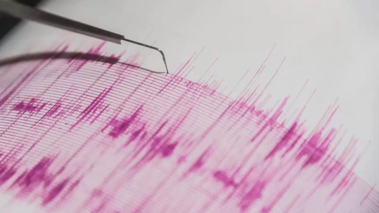 İran'da Deprem Paniği: Büyüklüğü 5,5 Olarak Ölçüldü