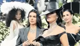 "Met Gala'ya Ünlü Katılımı Düşük: Bekleneni Veremeyen Tema Hayal Kırıklığı Yarattı"