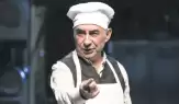 Usta oyuncu Şener Şen 40 yıl sonra son kez sahnede