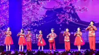 Başkent Bişkek'te Renkli Başlayan Uluslararası Çocuk Folklor Festivali'nde Coşku Dorukta