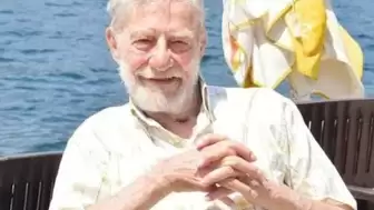 Oyuncu Ahmet Mekin, beklenmedik bir sağlık sorunu nedeniyle hastaneye kaldırıldı.