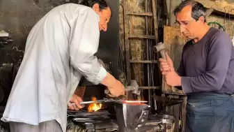 Kardeşler, nesli tükenmekte olan mesleği canlandırmak için çabalıyor