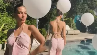 Demet Özdemir'in pembe bayram kombini