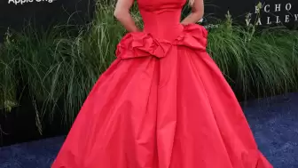 Ünlü Oyuncu Sydney Sweeney'nin Şık Balo Elbisesi Moda Severleri Etkisi Altına Aldı!