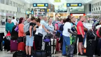 Türkiye, 2021 yılının ilk dört ayında 12,7 milyon turisti ağırladı.