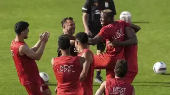 Galatasaray'da Moraller Yerinde! Başakşehir Maçı Öncesi Bol Neşeli Idman Yapıldı.