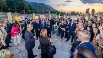 Türk Hava Yolları, küresel arenada önemli bir adım attı: 200 tur operatörü İzmir'de bir araya geldi.
