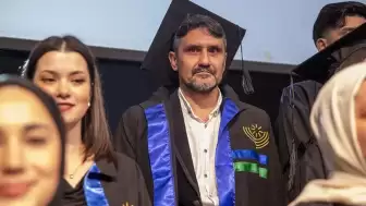 6 Diploma Yetmedi: 48 Yaşında 4 Üniversite Daha Bitirmeye Kararlı!