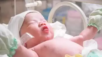 Prematüre Bebeklerle Hayat: Aileler İçin Yol Haritası