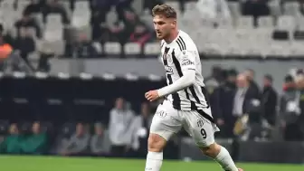 Milli futbolcu Semih Kılıçsoy, kariyerinde sürpriz bir yöne doğru ilerliyor!
