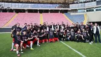 Eskişehirspor, büyük bir başarıya imza atarak 3. Lig'e terfi etti!