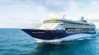 Alanya Limanı’na kruvaziyer gemisi yanaştı.