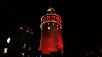 Galata Kulesi Multipl Miyelom Farkındalığı İçin Kırmızıya Bürünüyor