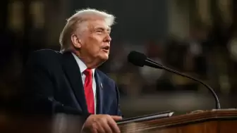 Trump’ın Boyun Kızarıklığı: Doktorundan Açıklama Geldi