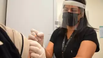 Sağlıkta “Erkek Standartı” Riski: Koruyucu Ekipmanlar Kadınları Korumuyor mu?