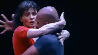 "Cesaret Gerektirir": Juliette Binoche İlk Filmiyle Selanik Belgesel Festivali'nde