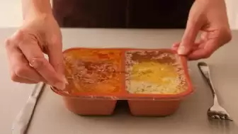 Bir porsiyonda yarım milyon mikroplastik: Plastik kapta ısıtılan hazır yemeklerde tehlike