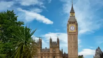 Kıtada Saatler İleri Alındı! Avrupa’da Yaz Saati Uygulaması Başladı: Türkiye ile Aradaki Zaman Farkı Değişti, İşte Yeni Saat Dilimleri