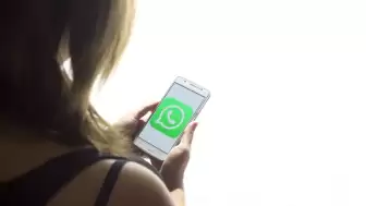 Dijital Güvenlikte Yeni Devir: WhatsApp Çocuk Hesaplarını Ebeveyn Kontrolüne Açıyor!