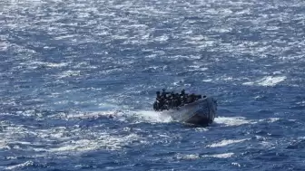 Girit açıklarında göçmen teknesi battı: 22 kişi yaşamını yitirdi