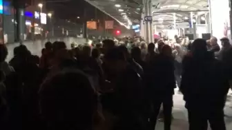 Ulaşımda "Arıza" Rötarı! Marmaray’da Teknik Aksaklık Nedeniyle Seferler Aksıyor: Ayrılıkçeşme ve Söğütlüçeşme Duraklarında Yolcu Yoğunluğu Oluştu