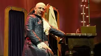 Edebiyatın Başyapıtı Sahnede: "Saatleri Ayarlama Enstitüsü" AKM Türk Telekom Opera Salonu’nda